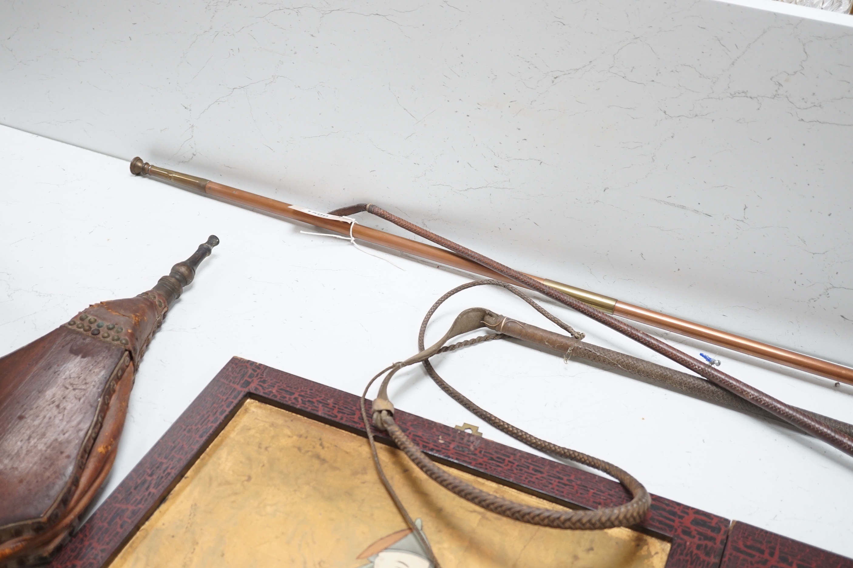 A horn handled riding crop another riding crop and copper and brass hunting horn, 121cm long